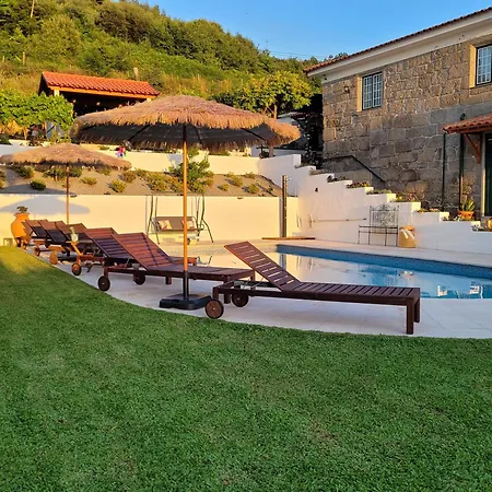 Casa De Ladrido * Felgueiras