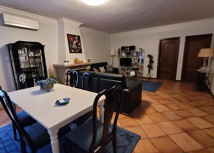 Casa De Ladrido * Фелгейраш